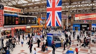 A Walk Through The London Victoria Station London England [upl. by Aivataj]